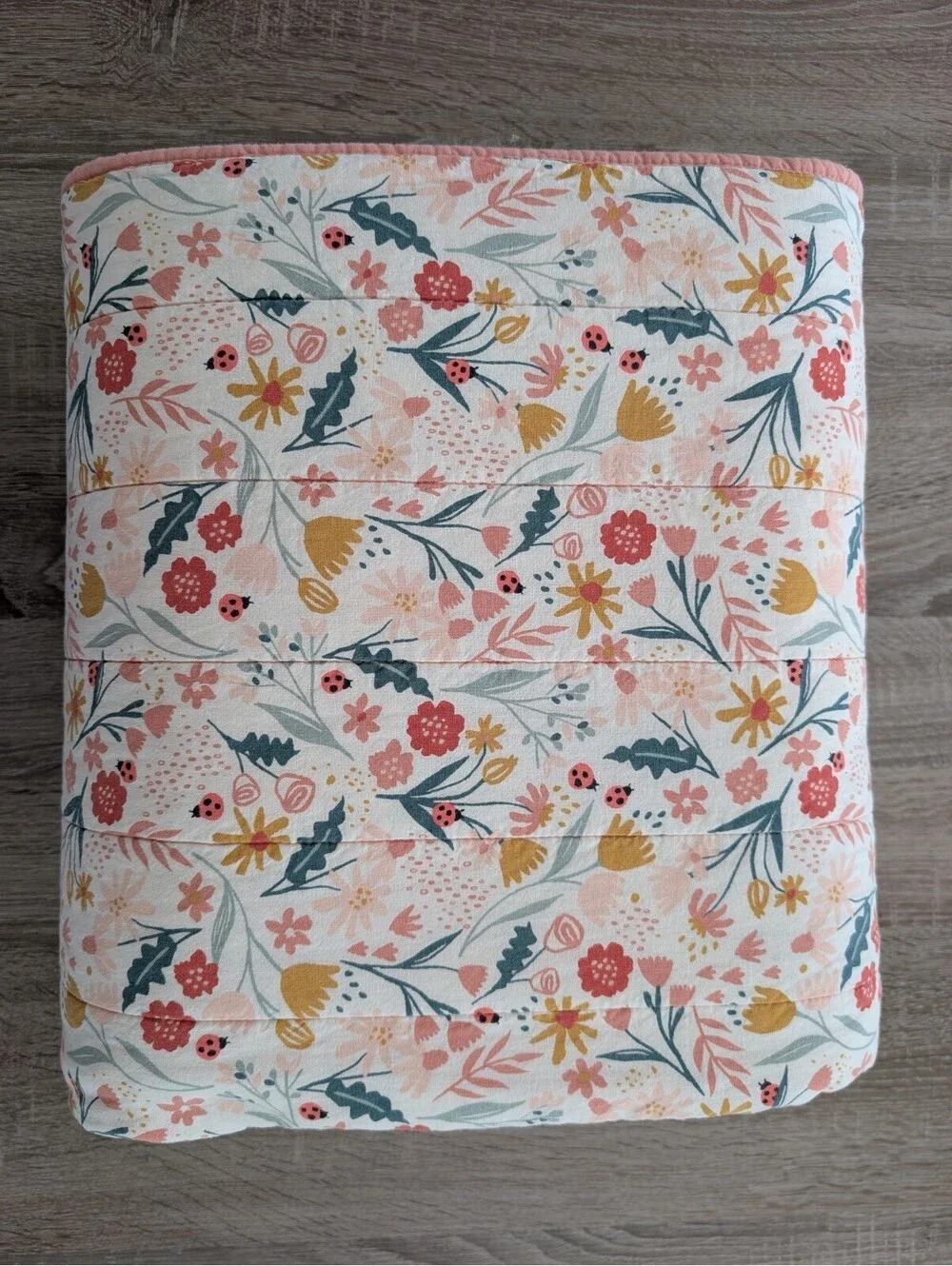 Pillowfort 100% Cotton Ladybug Floral Quilt Cottage Shabby Farmhouse 90x84